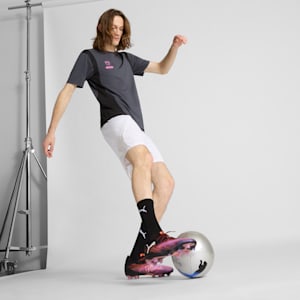 Chaussures de soccer à crampons pour terrain ferme FUTURE 8 ULTIMATE Homme, PUMA Black-PUMA White-Glowing Red, extralarge